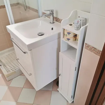 Apartament Uno Su Mille *