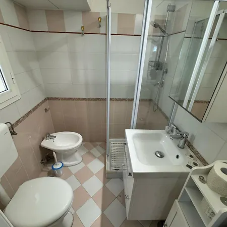 Uno Su Mille Apartment *