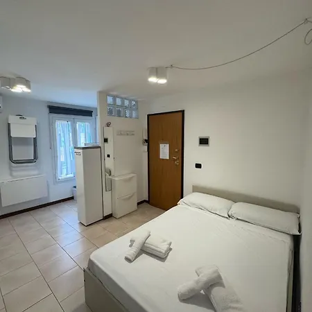 Uno Su Mille Apartment Bari